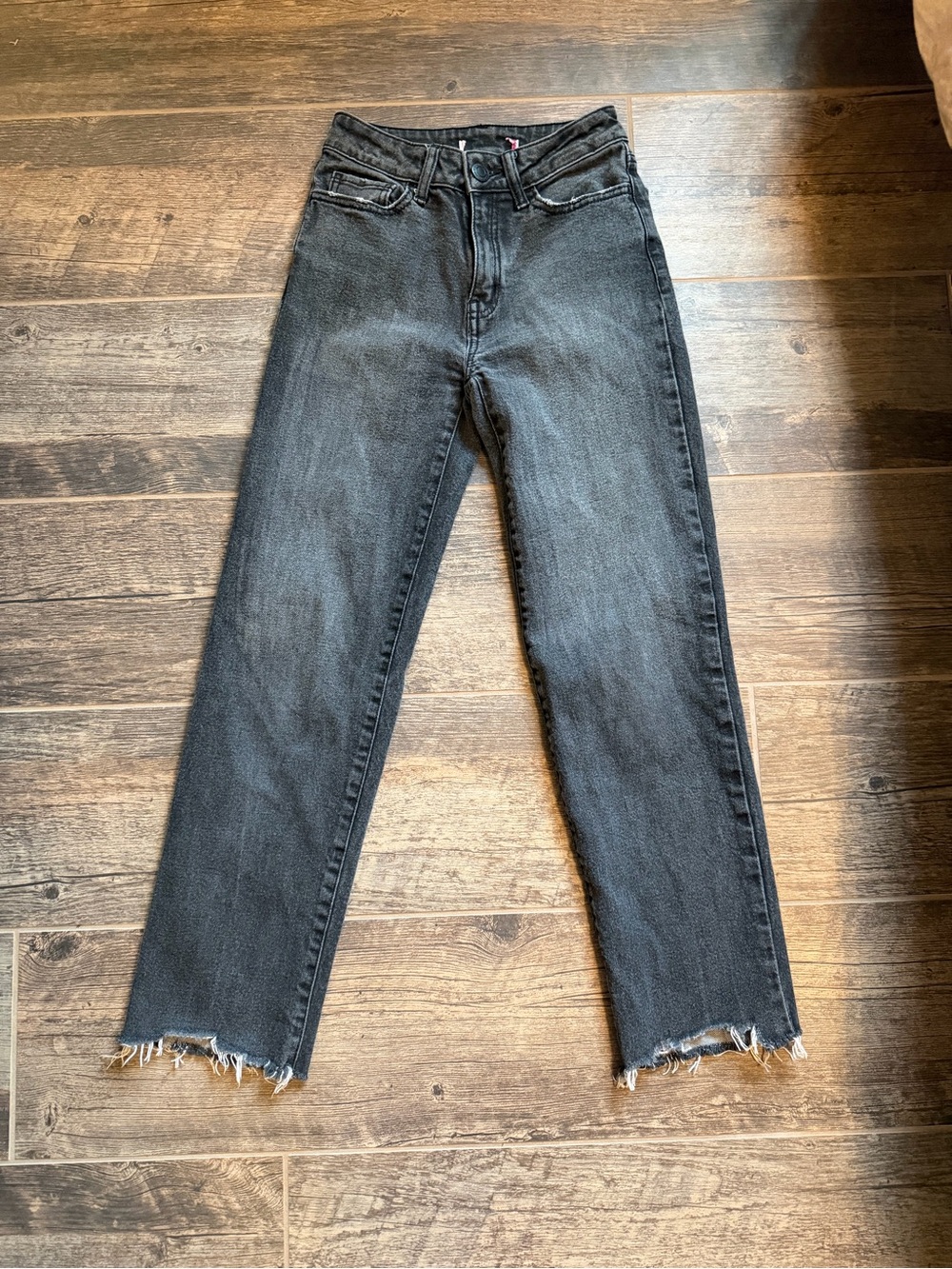 High-Rise Ankle Crop Jeans - Black